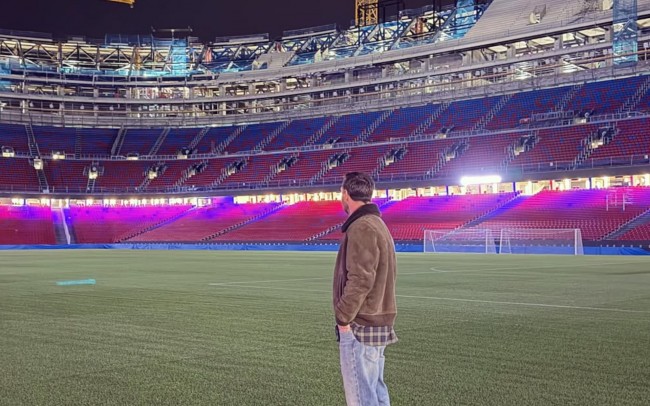Leo Messi vender tilbake til Camp Nou og sender en kryptisk melding: "Jeg håper jeg kan komme tilbake en dag, ikke bare som spiller..."