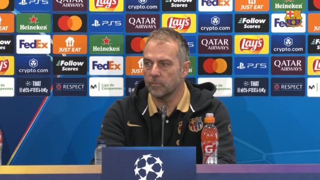 Hansi Flick kommenterer bevegelsene sine under den siste Barcelona-kampen: "Jeg vil ikke at barnebarnet mitt skal se meg gjøre dette"