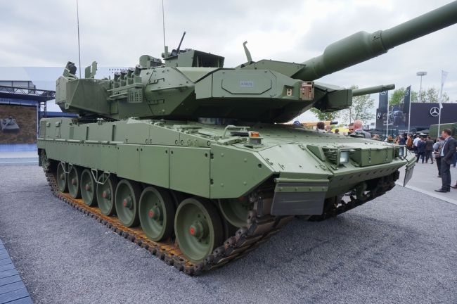 Nederland investerer over 1 milliard dollar i Leopard 2A8-stridsvogner