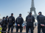 Politiet i Paris vil bruke droner til &aring; overv&aring;ke gatene av frykt for uroligheter under VM-kampen mellom Frankrike og Marokko