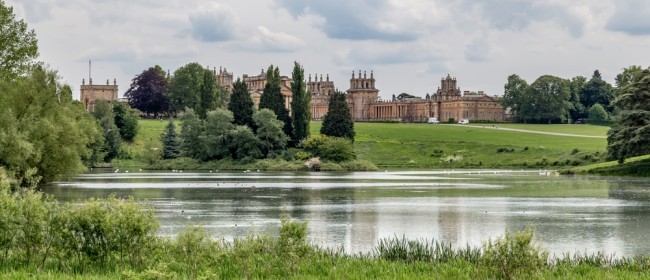 Hertugen av Marlborough møter i retten etter anklager om kvelning av sin kone