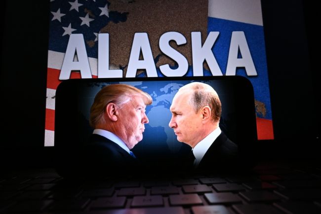 Toppmøtet mellom Trump og Putin ender uten gjennombrudd om Ukraina