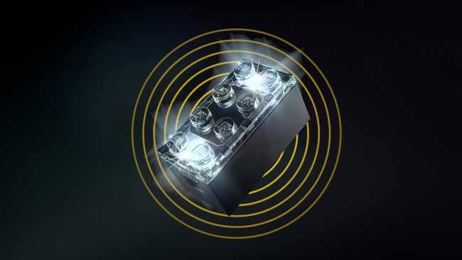 LEGO uttaler at det ikke vil forlate tradisjonell lek til tross for lanseringen av Smart Brick