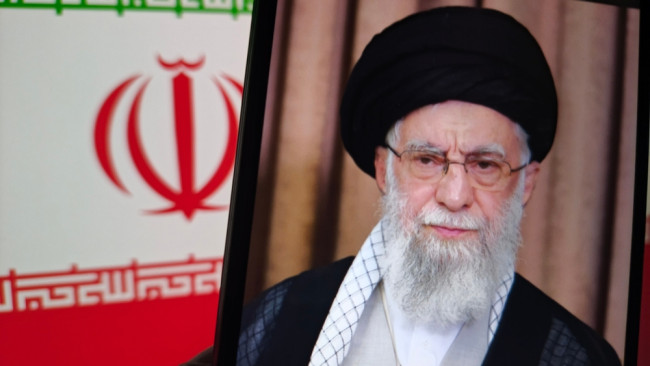 Begravelsen til Irans avdøde øverste leder Ali Khamenei starter i dag og vil vare i en hel uke