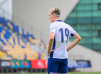 Chelseas Jesse Derry ble kj&oslash;rt til sykehus under Premier League-debuten, og legger ut p&aring; Instagram etter hjernerystelse