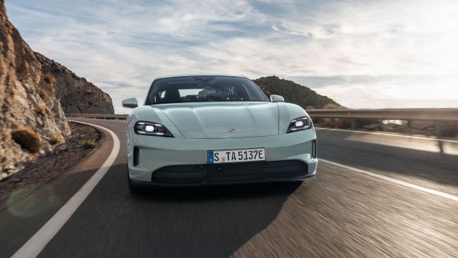 Porsche innrømmer at Taycan kom på markedet før markedet var klart