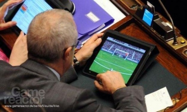 En underskriftskampanje i det britiske parlamentet krever et lovforbud mot at selskaper trekker ut pluggen på spill som har blitt utgitt