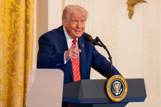 Trumps Gulf-turné nærmer seg slutten, og De forente arabiske emirater presser på for å få status som AI-kraftsenter