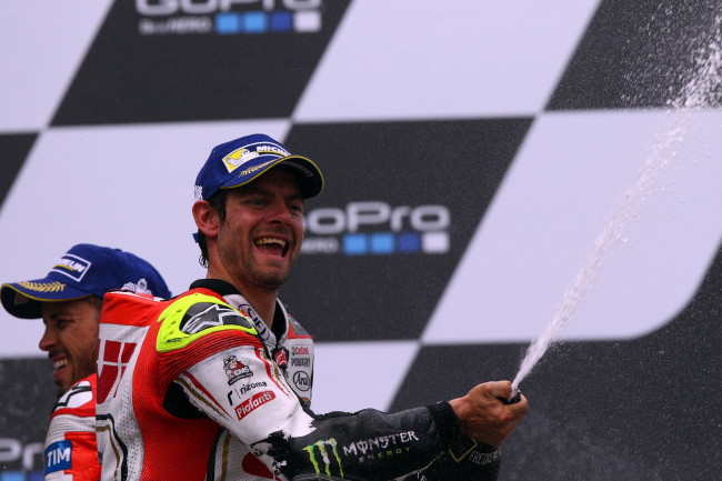 40 år gamle Cal Crutchlow ringt av Honda for å erstatte Zarco: "Det blir det vanskeligste jeg noen gang har gjort i mitt liv"