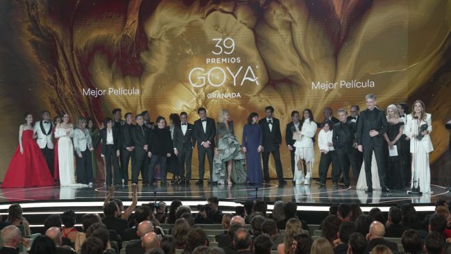 Goya Awards (den spanske Oscar-utdelingen) ender med en overraskende ex aequo-seier: To filmer deler prisen for beste film