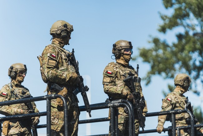 Polen utplasserer 10 000 soldater for å beskytte infrastruktur etter en rekke russiske angrep