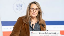 media/60/francequestionstrumps_4476033t.jpg