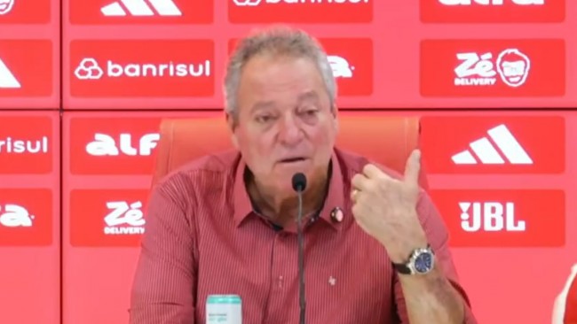 Brasiliansk trener beklager uheldige homofobiske kommentarer: "Farger definerer ikke kjønn, det som definerer er karakter"