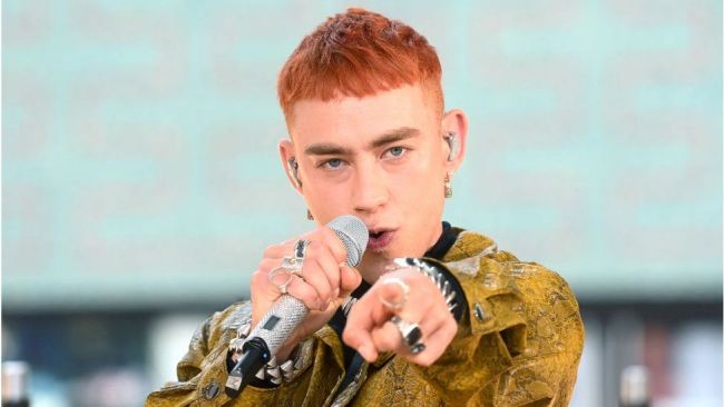 Olly Alexander skal representere Storbritannia i Eurovision 2024.