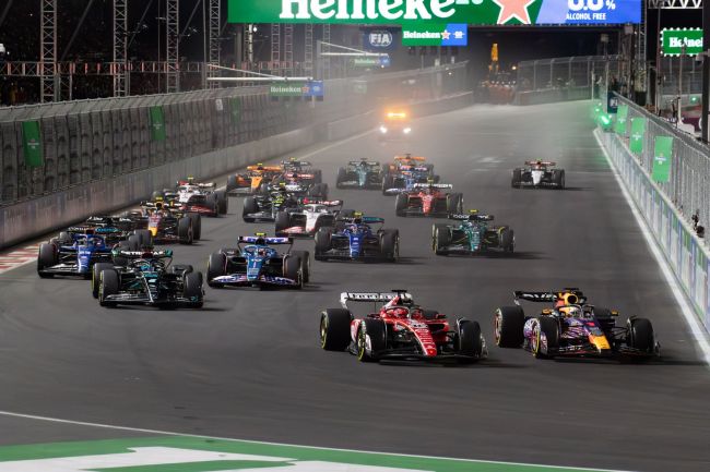 Når kan jeg se Formel 1 Las Vegas Grand Prix live denne helgen?