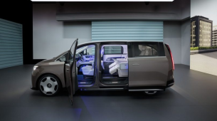 Mercedes lanserer ny sjuseter med 700 kilometers rekkevidde