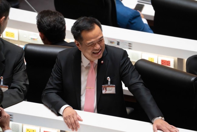 Thailand utnevner den tredje statsministeren på to år