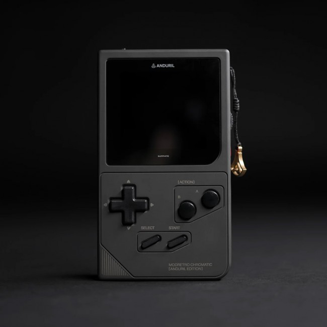 ModRetro har lansert en ny versjon av sin Game Boy-klone, som er knyttet til en amerikansk våpenprodusent.