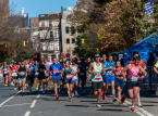 Den kenyanske langdistansel&oslash;peren Albert Korir, vinner av NY Marathon 2021, utestenges i fem &aring;r