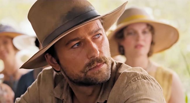 Brandon Sklenar sier at han elsker Batman, og at det ville vært en drøm å få spille ham