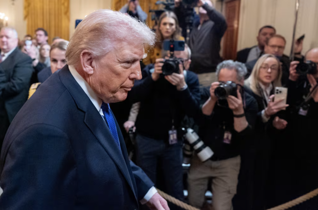 Trump sier Iran-krigen kan vare "fire til fem uker"