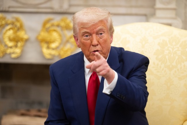 Trump vil forby "overvektige utlendinger" å reise inn i USA