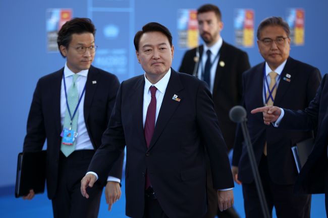 Sør-Koreas tidligere president Yoon vender hjem etter riksrettssak