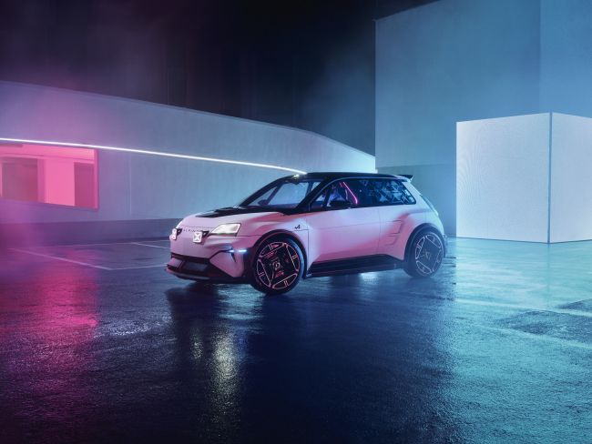 Alpine avduker sin helelektriske hot hatchback for fullt