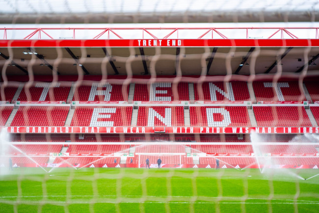 Nottingham Forest sparker Sean Dyche og leter etter sesongens fjerde manager