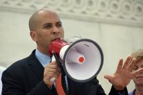 media/80/corybookerbreaks_4518093t.jpg
