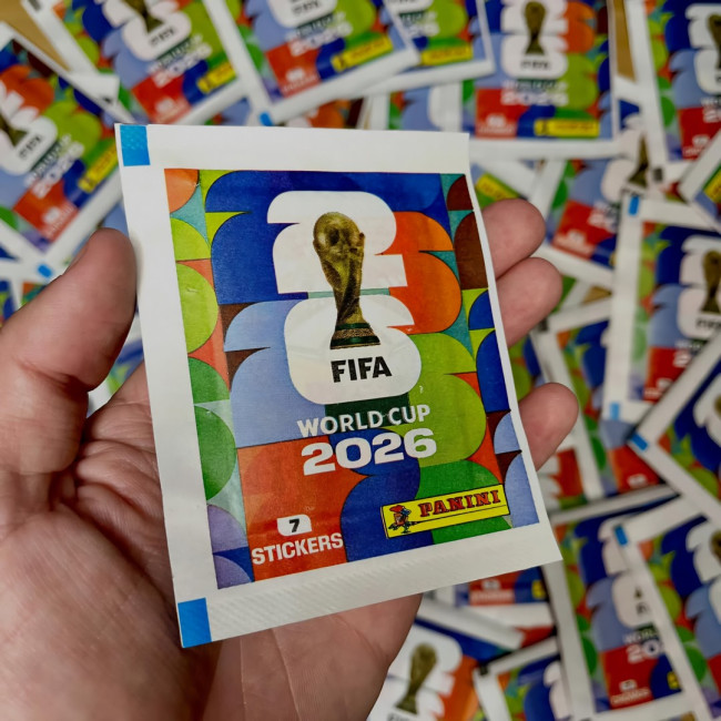 Etterspørselen etter Panini-klistremerker fra fotball-VM er langt større enn tilbudet, og hele samlingen kan koste over 1 500 euro