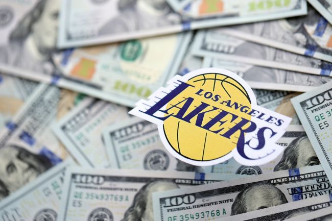 NBA godkjenner salget av Los Angeles Lakers for over 10 milliarder dollar