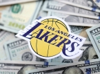 Mange&aring;rige ledere i Los Angeles Lakers-klubben Buss-br&oslash;drene f&aring;r sparken av s&oslash;steren i et arvef&oslash;lgedrama