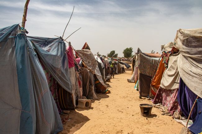 Tusenvis på flukt etter militante angrep på en by i det nordøstlige Nigeria