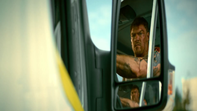 Alan Ritchson og Owen Wilson slår seg sammen i den actionfylte Runner