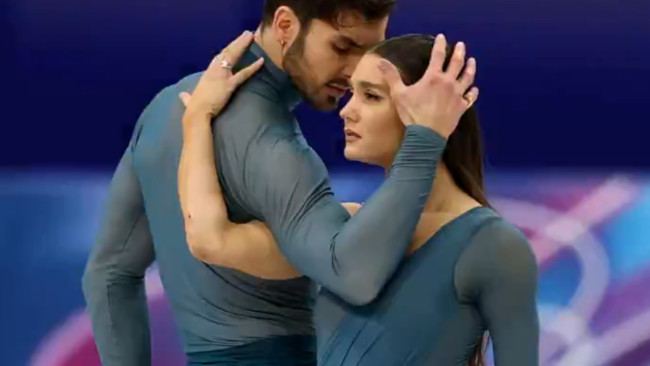 Laurence Fournier Beaudry og Guillaume Cizerons seier i vinter-OL skjemmes av stygge kontroverser