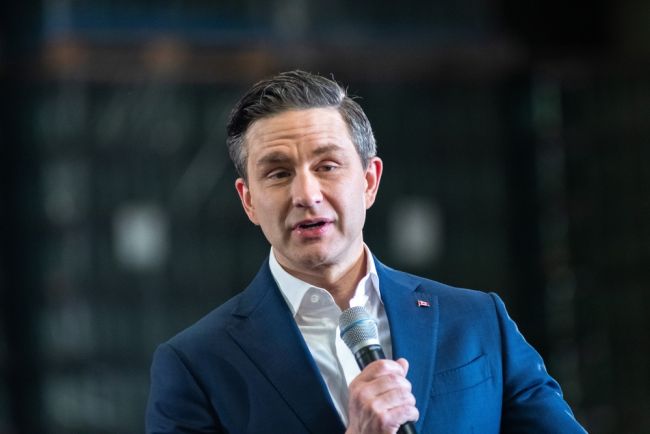 Canadas Poilievre tilbake i parlamentet etter seier i suppleringsvalget