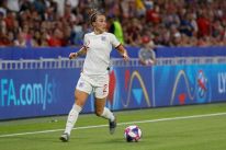 media/87/englandcomesbehind_4608773t.jpg