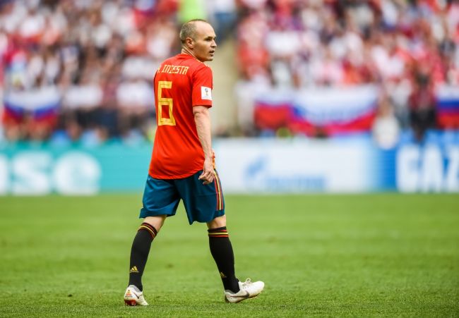 Iniesta forklarer hvorfor han dro til Emirates i stedet for å avslutte karrieren hos sitt lokale lag: "Ikke for pengene"