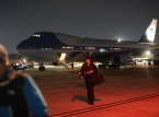 Alt du trenger &aring; vite om Trumps Air Force One-forsinkelse og transatlantiske flybytte