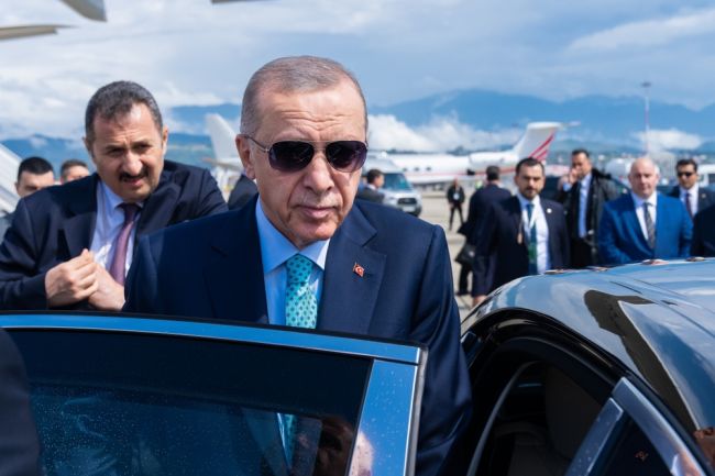 Russland stiller strenge krav i korte fredssamtaler i Istanbul