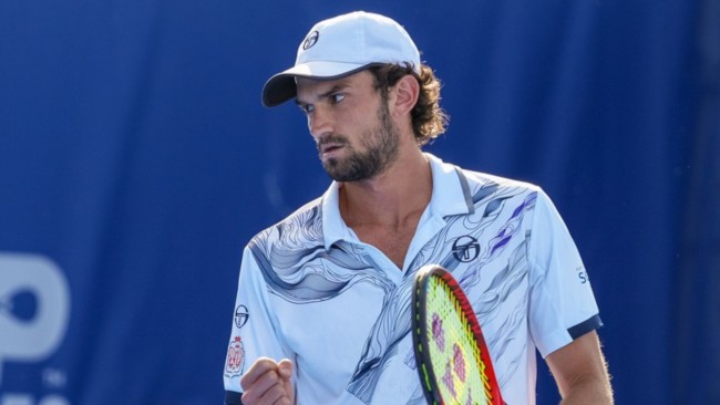 Vacherot slår Alcaraz' bøddel i Paris og er klar for kvartfinalen