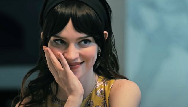 Companion-trailer lover skrekk og "en ny type kjærlighetshistorie"