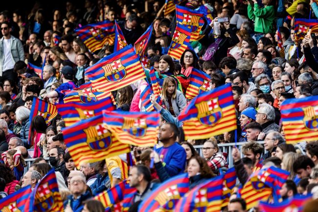 Neste Clásico mellom FC Barcelona og Real Madrid kan bli spilt på et europeisk stadion