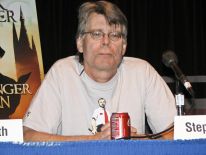 media/90/stephenkingapologizes_4669073t.jpg
