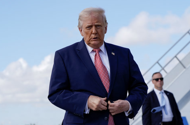 Trump sier at Iran har bedt om våpenhvile, "men inntil da sprenger vi dem tilbake til steinalderen"