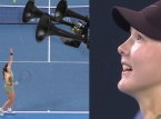 Et toghorn avbryter kampen mellom Andreeva og Kostyuk i Brisbane, og hele stadion jubler