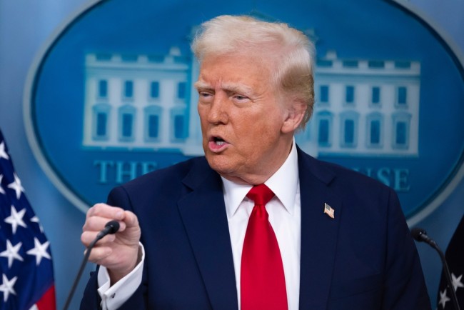 Trump sier at makten bare er begrenset av "min egen moral": "Jeg trenger ikke folkeretten"