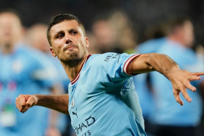 Rodri "beviste i løpet av 45 minutter at han er den beste i sin posisjon", sier Pep Guardiola