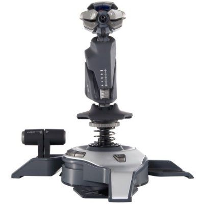 Test: Saitek Cyborg X - Joystick for flyentusiastene